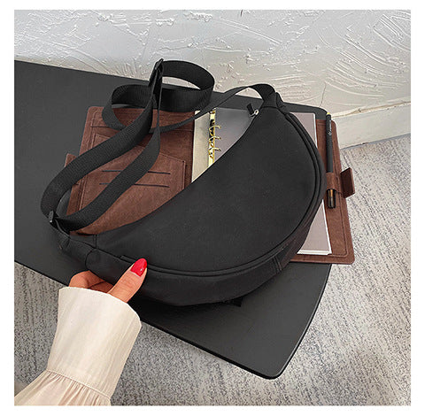 New Korean version trendy simple student messenger bag female canvas ins fashion black shoulder dumpling bag