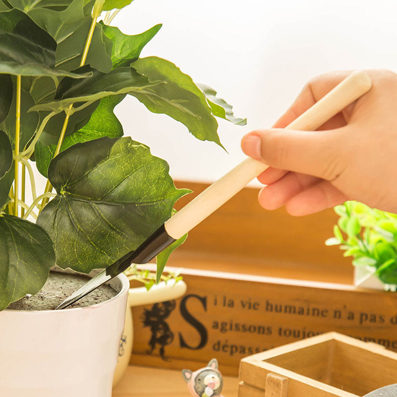 Three-piece set of gardening tools