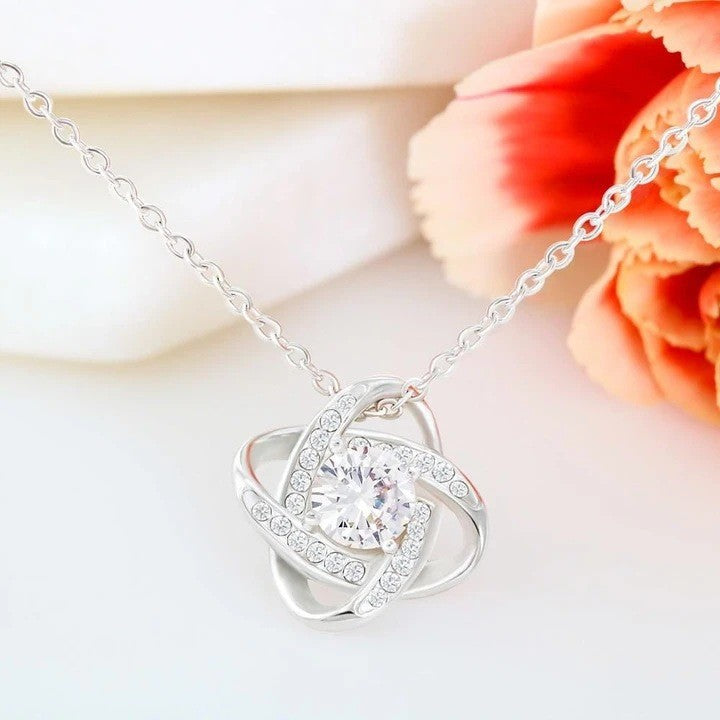 New eternal bosom four-leaf clover necklace pendant Mother's Day pendant female clavicle chain